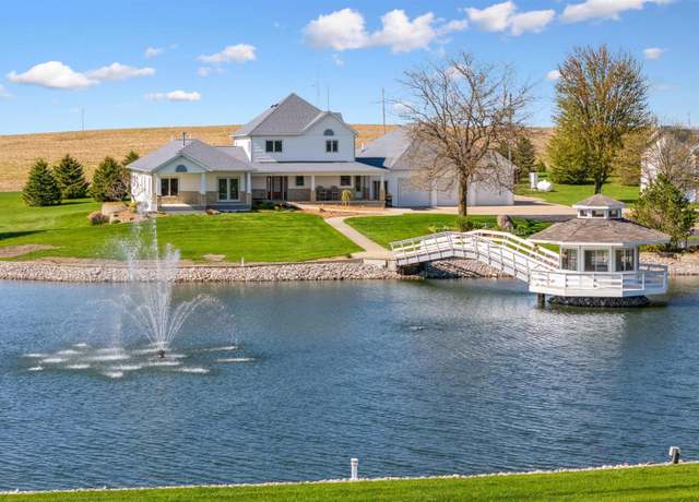 Property at 1701 Centennial Rd, Ossian, IA 52161, 4 beds, 4 baths