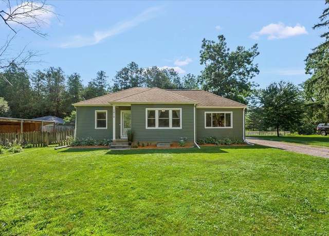 Property at 1810 Edwards Ave, Cedar Falls, IA 50613, 3 beds, 1 bath