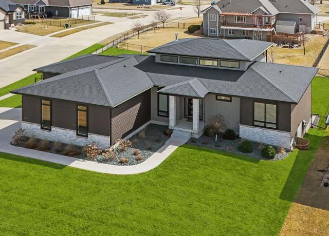 Property at 4207 Jakob Cir, Cedar Falls, IA 50613, 5 beds, 3.5 baths