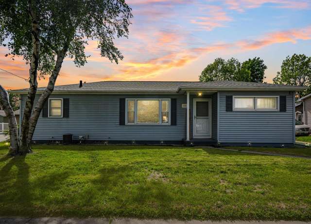 Property at 1016 Ansborough Ave, Waterloo, IA 50701, 2 beds, 1 bath