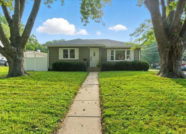 Property at 437 Ardmore St, Waterloo, IA 50701, 3 beds, 1.5 baths