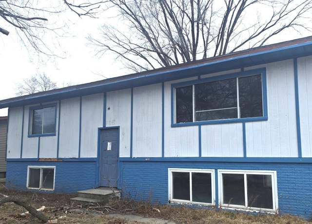 Property at 716 Bishop Ave, Waterloo, IA 50707, 1 bed, 1 bath