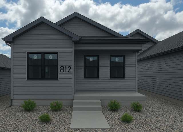 Property at 808 Clay St, Cedar Falls, IA 50613, 2 beds, 2 baths