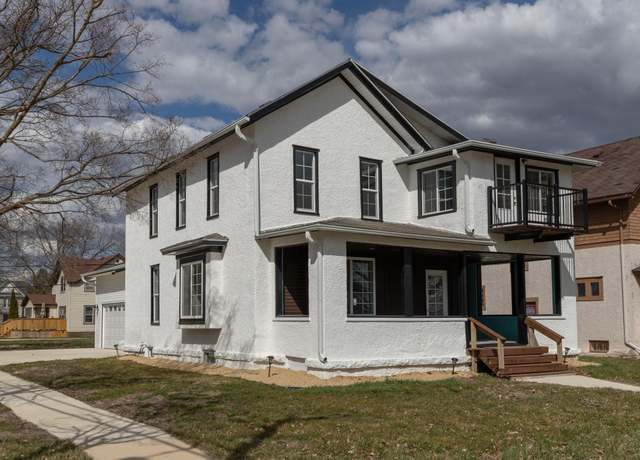 Property at 204 E 5th Ave, Cresco, IA 52136, 4 beds, 2.5 baths