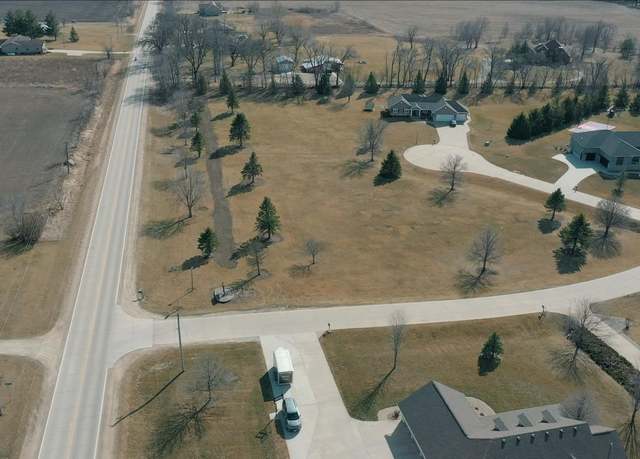 Property at 2996 Chestnut Pl, Charles City, IA 50616