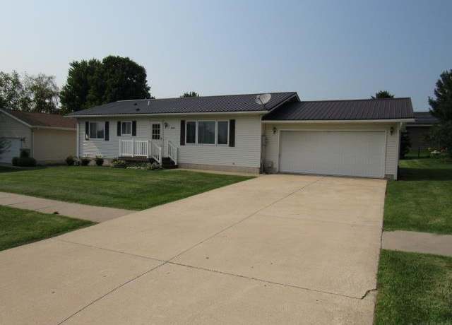Property at 1608 Breca Ridge Drive Dr, Anamosa, IA 52205, 3 beds, 3 baths