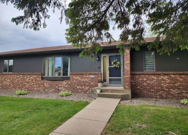 Property at 702 SW 6th Ave, Waukon, IA 52172, 3 beds, 2.5 baths