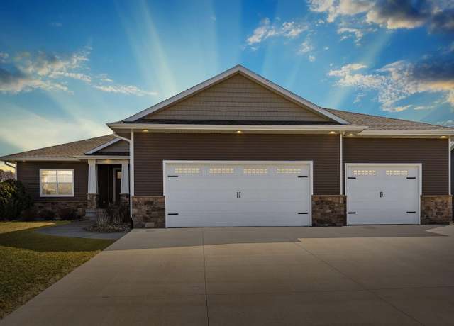 Property at 4420 Donald Dr, Cedar Falls, IA 50613, 6 beds, 3.5 baths