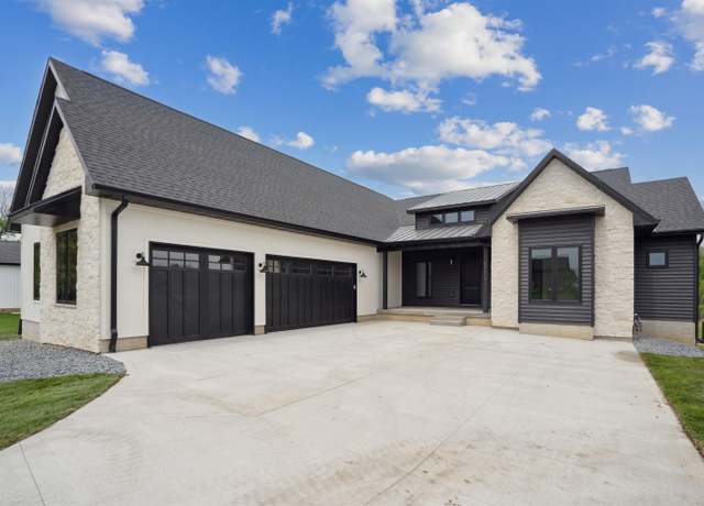 Property at 1708 Yale Pkwy, Cedar Falls, IA 50613, 6 beds, 3.5 baths