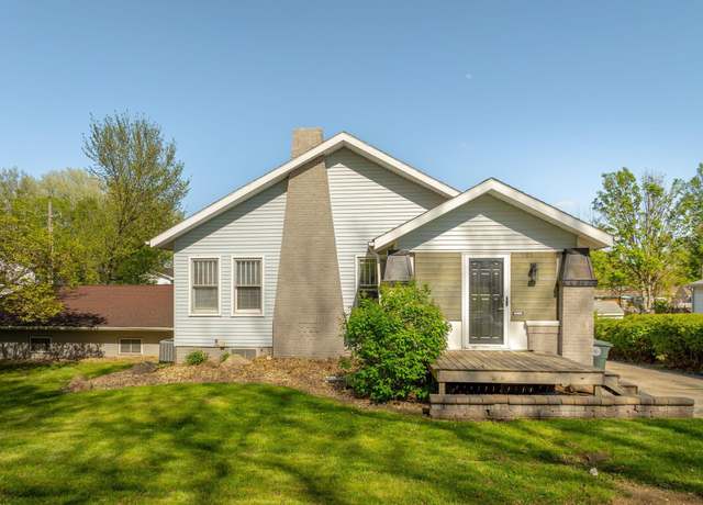 Property at 1703 Baltimore St, Waterloo, IA 50702, 3 beds, 1 bath