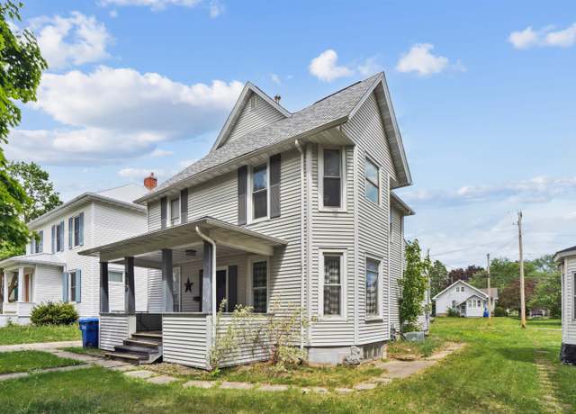 Property at 219 1st Ave Ave NE, Oelwein, IA 50662, 4 beds, 2 baths