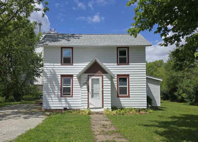 Property at 100 Spruce St, Laporte City, IA 50651, 3 beds, 1 bath
