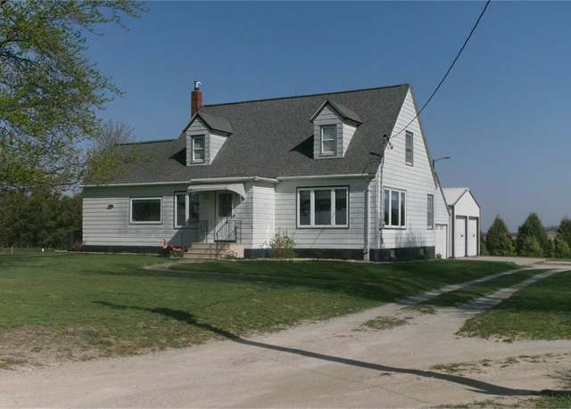 Property at 10515 Barclay Rd, Dunkerton, IA 50626, 4 beds, 2 baths