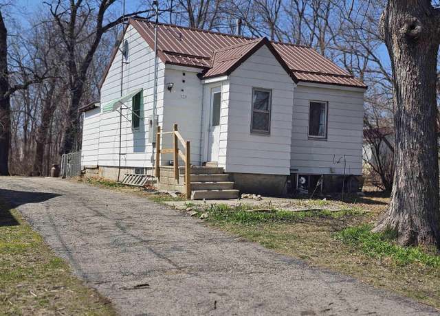 Property at 920 Grand Blvd, Evansdale, IA 50707, 1 bed, 1 bath