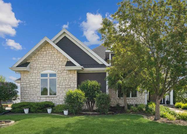 Property at 105 Augusta Ln, Waverly, IA 50677, 4 beds, 3.5 baths