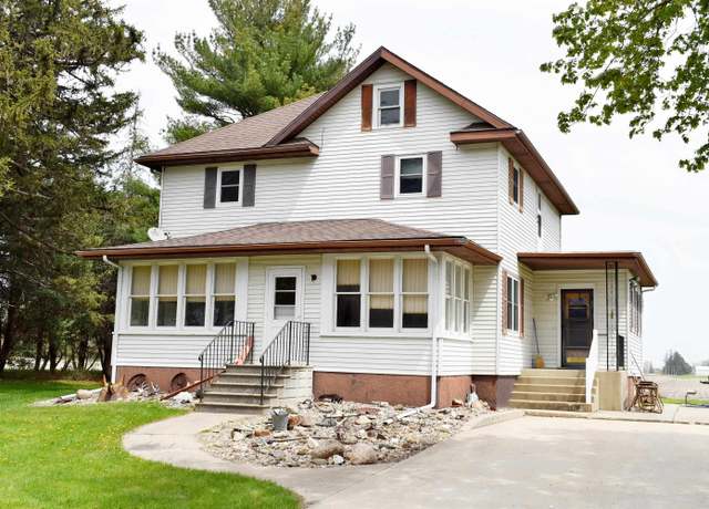 Property at 1642 Hwy 9, Osage, IA 50461, 4 beds, 2.5 baths