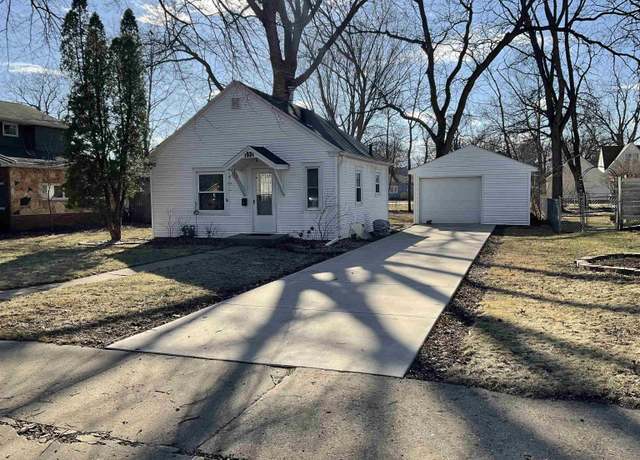 Property at 1931 Iowa St, Cedar Falls, IA 50613, 1 bed, 1 bath