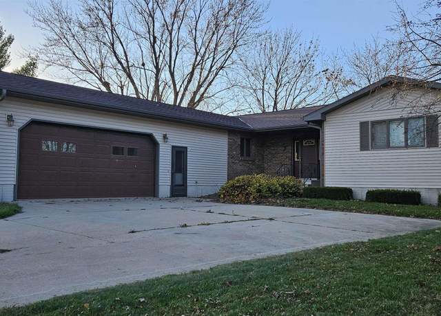 Property at 206 Sunset Cir, Nashua, IA 50658, 3 beds, 2 baths