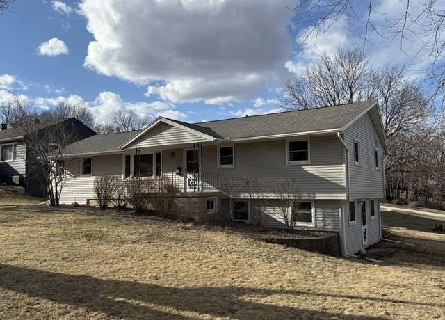 Property at 604 Plum St, Decorah, IA 52101, 4 beds, 2.5 baths