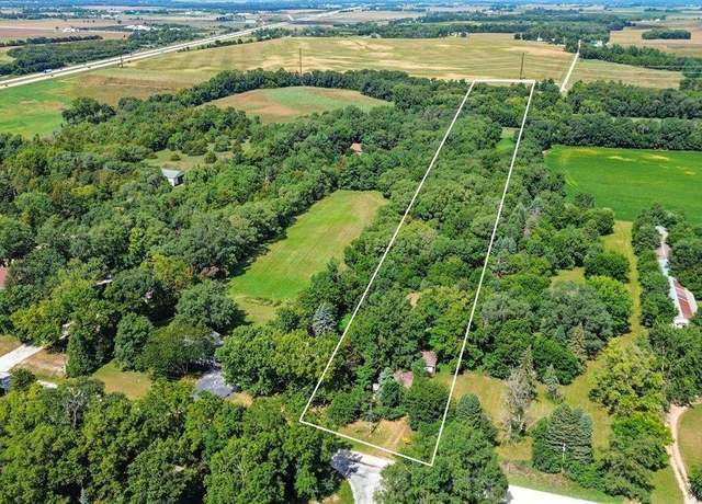 Property at 4502 W Mt Vernon Rd, Cedar Falls, IA 50613
