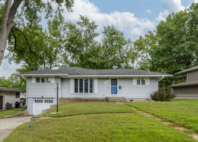 Property at 1724 Belle Ave, Cedar Falls, IA 50613, 2 beds, 1 bath