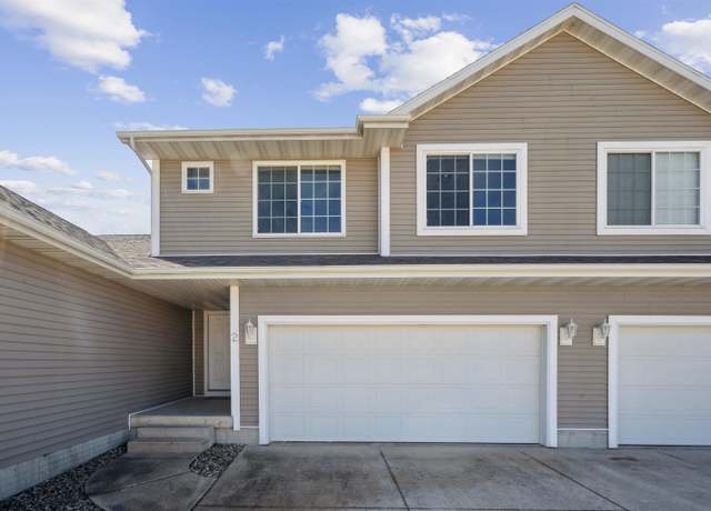 Property at 4805 Algonquin Dr #2, Cedar Falls, IA 50613, 3 beds, 3.5 baths