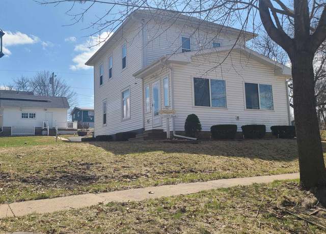 Property at 1117 Nash St, Aplington, IA 50604, 4 beds, 3 baths
