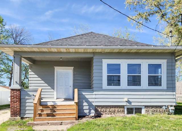 Property at 221 W Marion St, Manchester, IA 52057, 2 beds, 1 bath