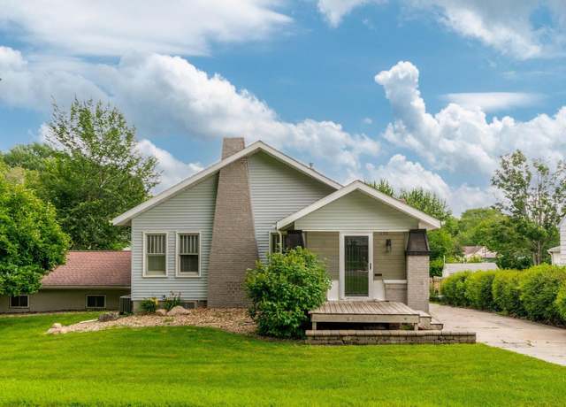 Property at 1703 Baltimore St, Waterloo, IA 50702, 3 beds, 1 bath