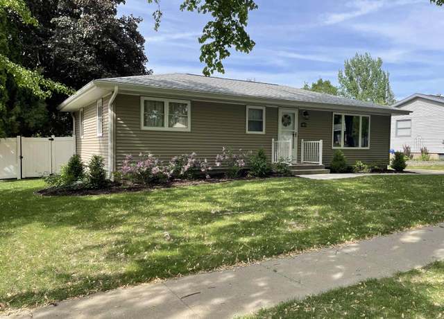 Property at 1025 NE 3rd Ave, Waverly, IA 50677, 3 beds, 2 baths