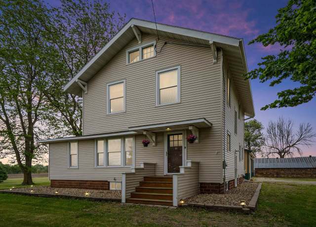 Property at 8542 E Cedar Wapsie Rd, Dunkerton, IA 50626, 3 beds, 1.5 baths