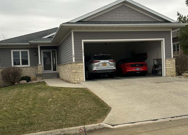 Property at 1819 Whispering Pines Circle Cir, Cedar Falls, IA 50613, 3 beds, 2.5 baths