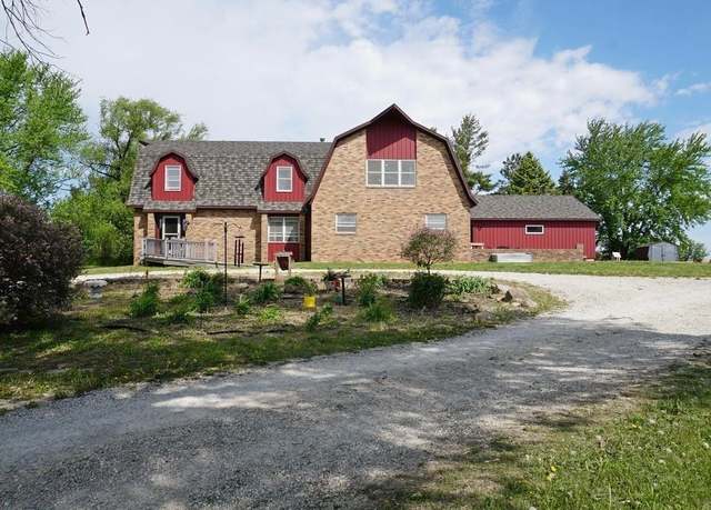 Property at 2821 177th St, Charles City, IA 50616, 3 beds, 2.5 baths