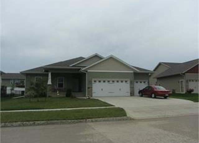 Property at 1419 Algonquin Dr, Cedar Falls, IA 50613, 4 beds, 3 baths