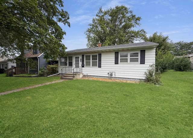 Property at 1171 Bourland Ave, Waterloo, IA 50702, 3 beds, 1 bath
