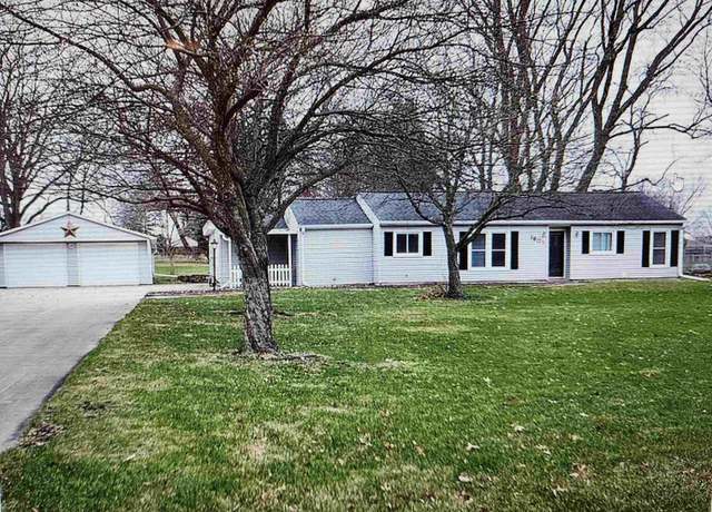 Property at 1801 Lilac Ln, Cedar Falls, IA 50613, 3 beds, 2 baths