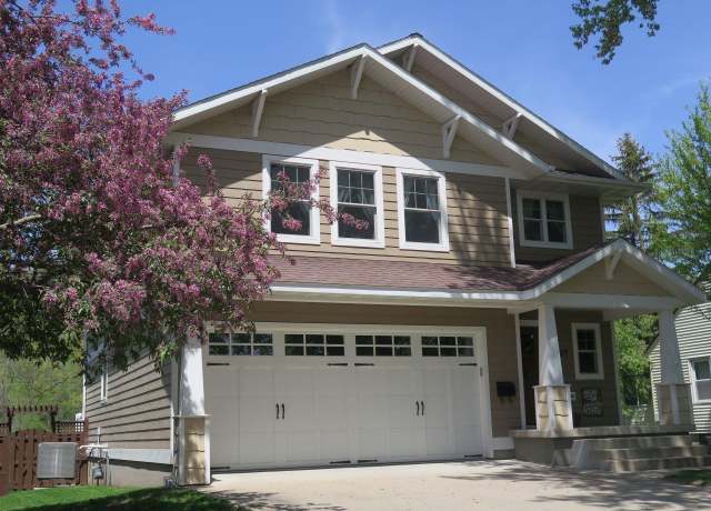 Property at 404 Winneshiek Ave, Decorah, IA 52101, 3 beds, 3.5 baths