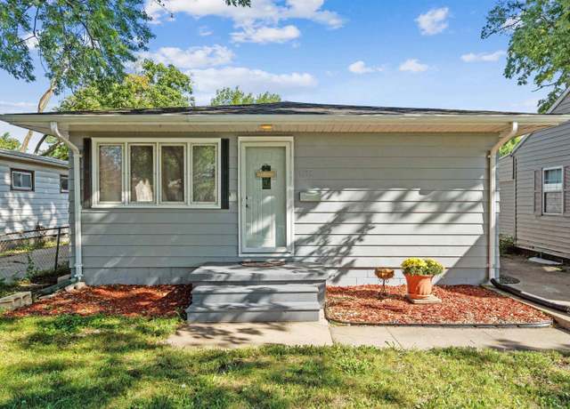 Property at 1933 Plymouth Ave Ave, Waterloo, IA 50702, 3 beds, 1 bath