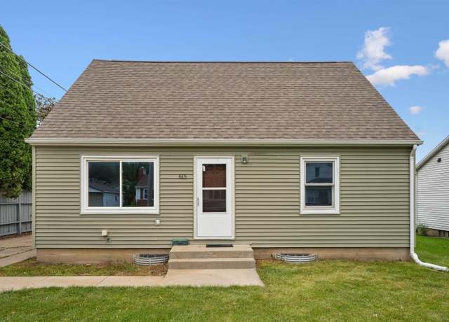Property at 615 Eureka St, Waterloo, IA 50702, 3 beds, 1 bath