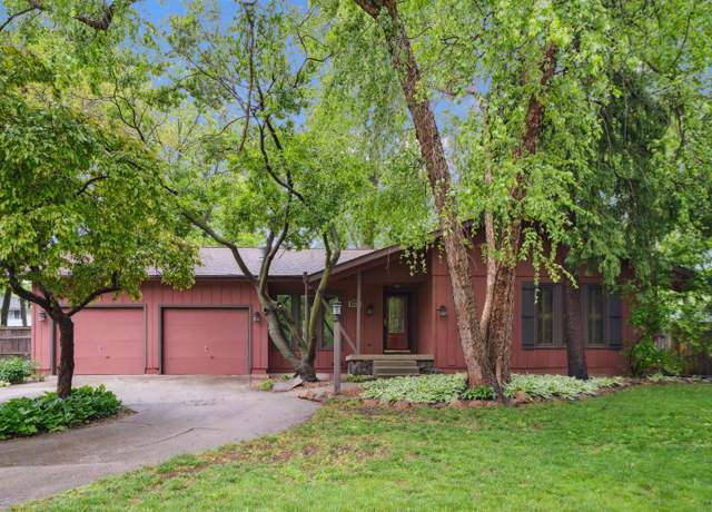 Property at 2403 Neola St, Cedar Falls, IA 50613, 3 beds, 2 baths