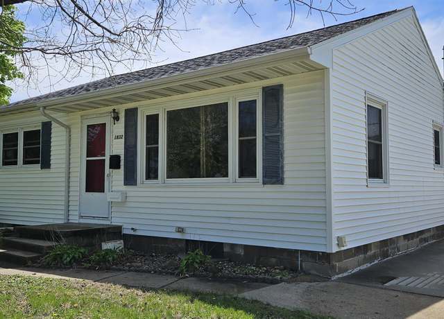 Property at 1832 Byron Ave, Waterloo, IA 50702, 2 beds, 1 bath