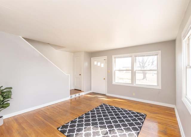 Property at 211 Madison St, Waterloo, IA 50703