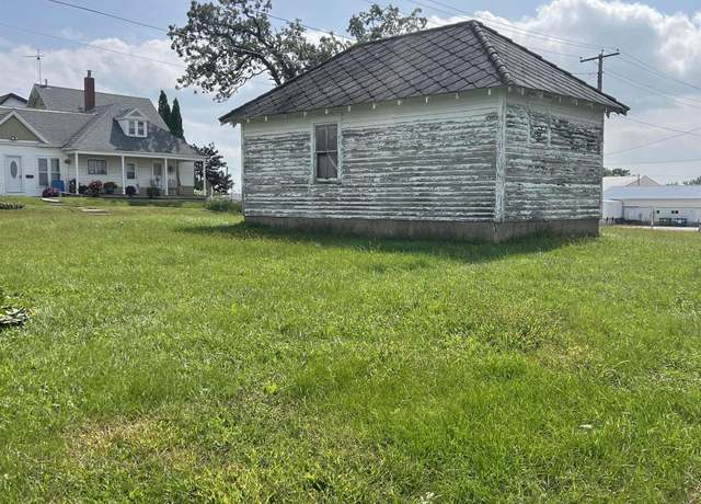 Property at 201 N Melden St St, Calmar, IA 52132
