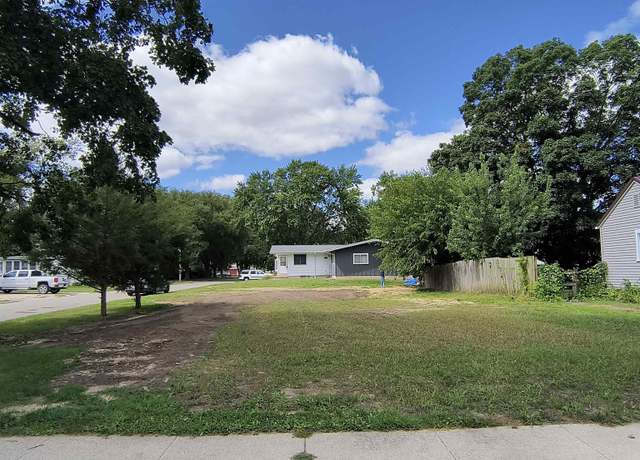 Property at 809 Pine St, Laporte City, IA 50651