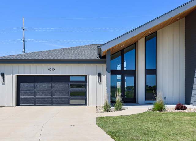Property at 4010 Keagles Xing, Cedar Falls, IA 50613, 3 beds, 3 baths