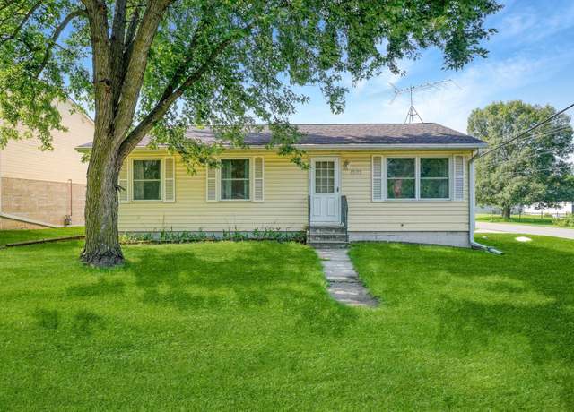 Property at 1202 Fulton St, Waterloo, IA 50707, 3 beds, 2 baths