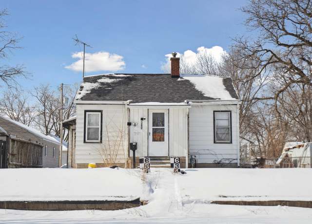 Property at 634 Englewood Ave, Waterloo, IA 50701, 3 beds, 1.5 baths