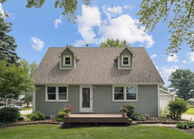 Property at 901 SE 1st St, Tripoli, IA 50676, 5 beds, 1 bath