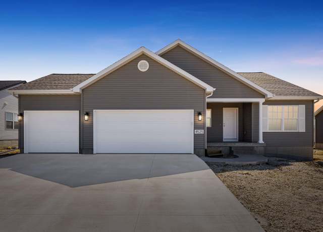 Property at 4528 Sonoma Dr, Cedar Falls, IA 50613, 2 beds, 2 baths