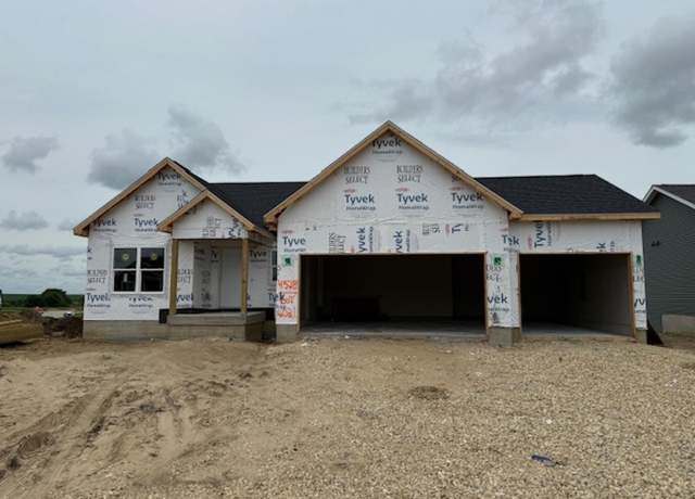 Property at 4528 Sonoma Dr, Cedar Falls, IA 50613, 2 beds, 2 baths